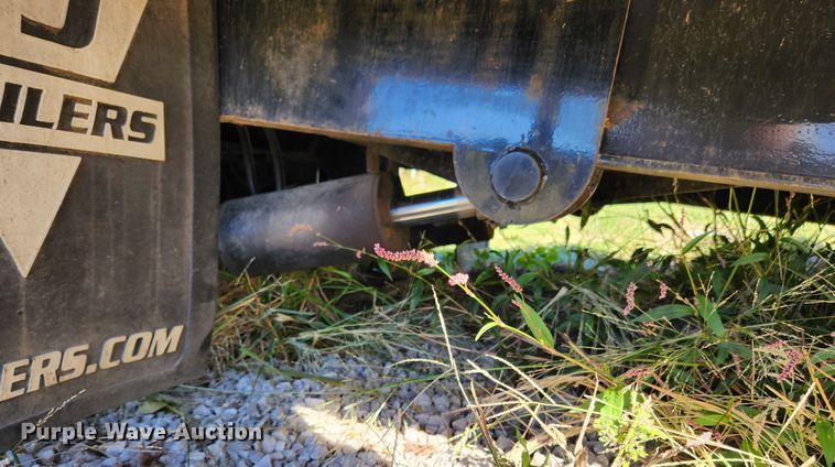 image for item MK9379 2015 PJ Trailers  equipment trailer