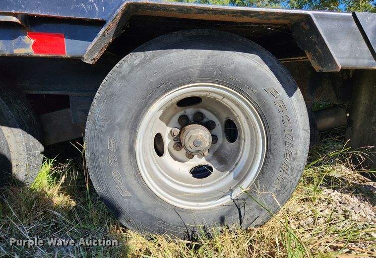 image for item MK9379 2015 PJ Trailers  equipment trailer