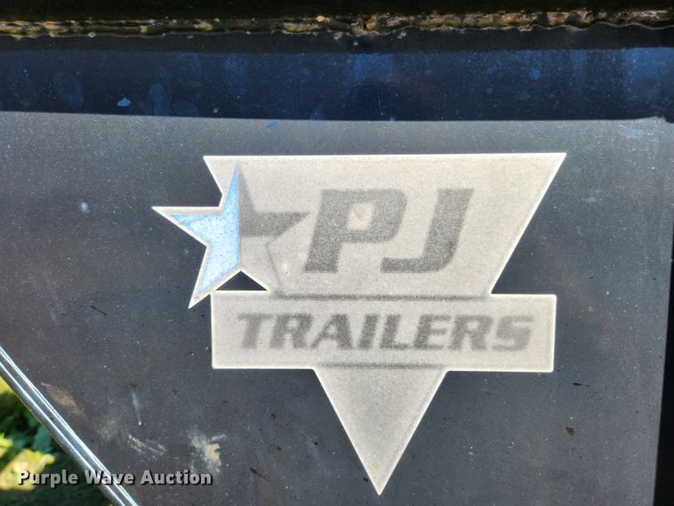 image for item MK9379 2015 PJ Trailers  equipment trailer