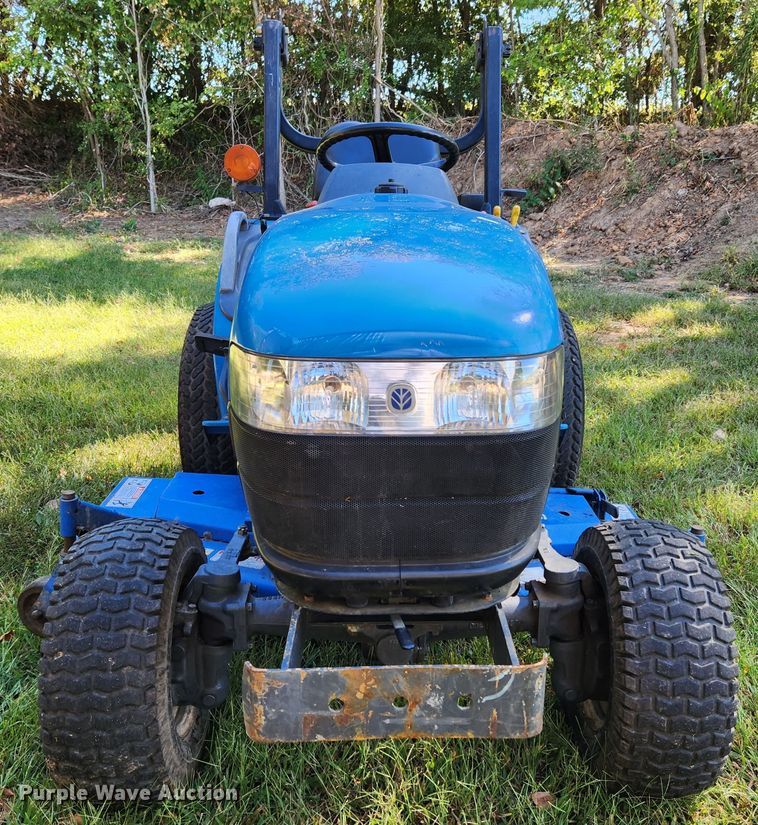image for item MK9381 1999 New Holland TC21D  MFWD tractor