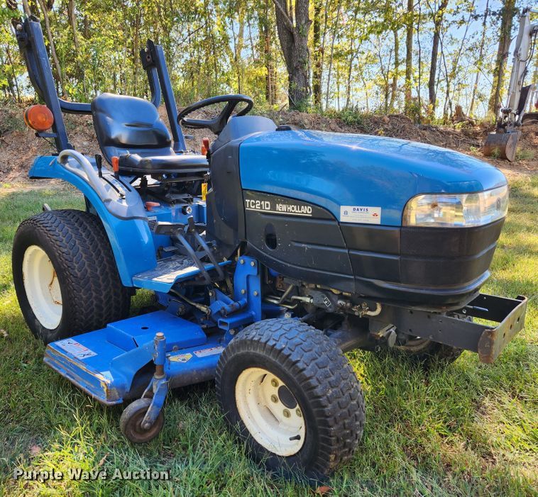image for item MK9381 1999 New Holland TC21D  MFWD tractor