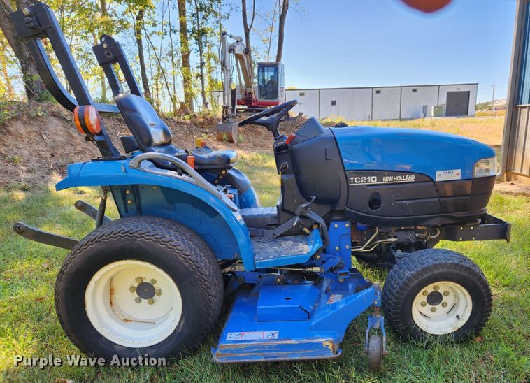 image for item MK9381 1999 New Holland TC21D  MFWD tractor