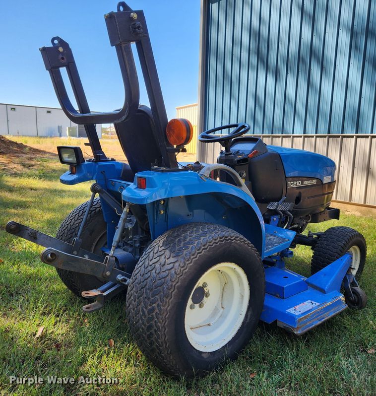 image for item MK9381 1999 New Holland TC21D  MFWD tractor