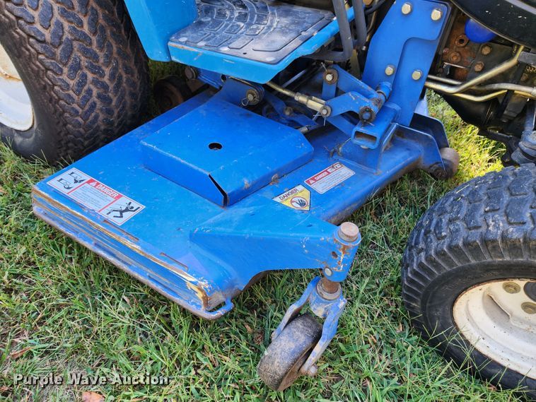 image for item MK9381 1999 New Holland TC21D  MFWD tractor