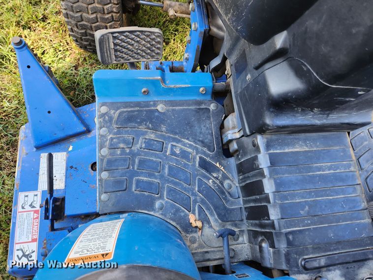 image for item MK9381 1999 New Holland TC21D  MFWD tractor
