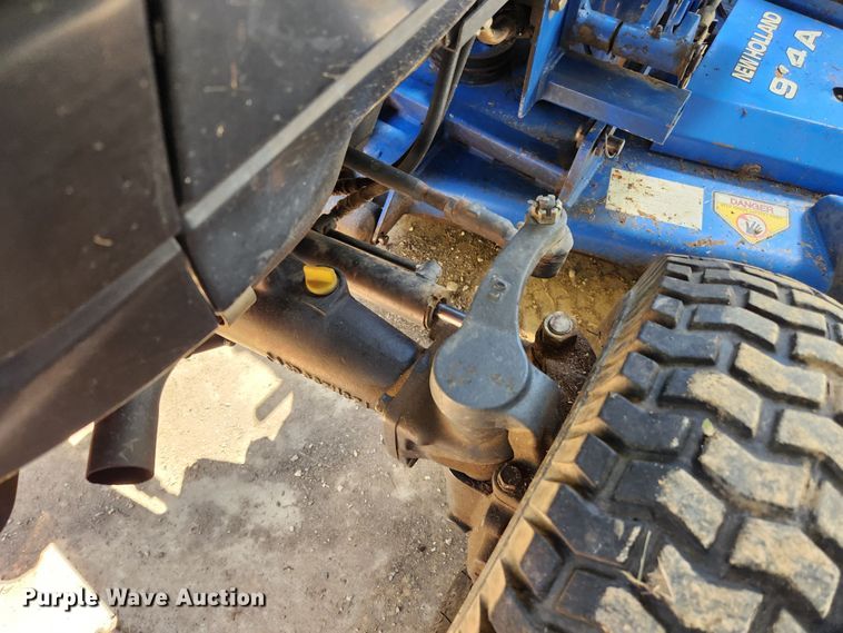 image for item MK9381 1999 New Holland TC21D  MFWD tractor