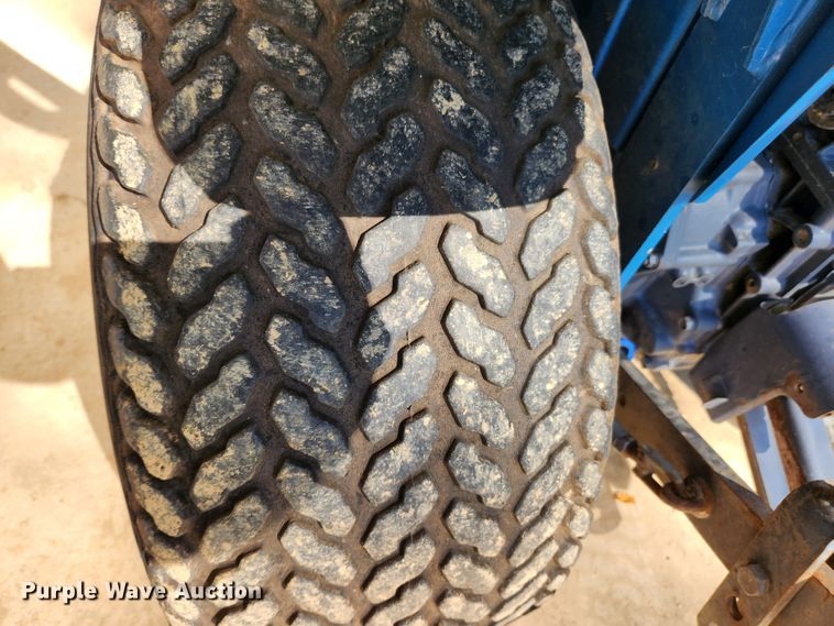 image for item MK9381 1999 New Holland TC21D  MFWD tractor