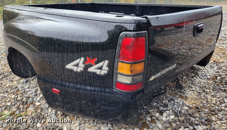 image for item MK9424 Chevrolet Silverado 3500HD  pickup truck bed