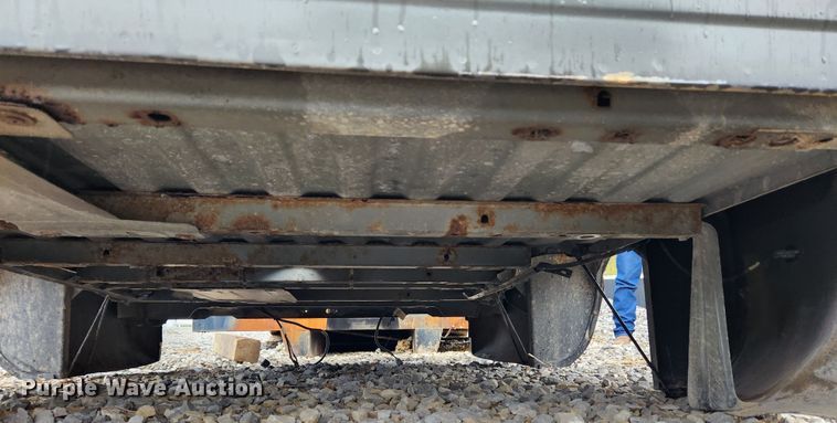 image for item MK9424 Chevrolet Silverado 3500HD  pickup truck bed