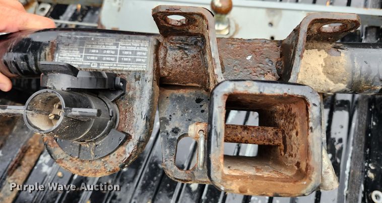 image for item MK9424 Chevrolet Silverado 3500HD  pickup truck bed