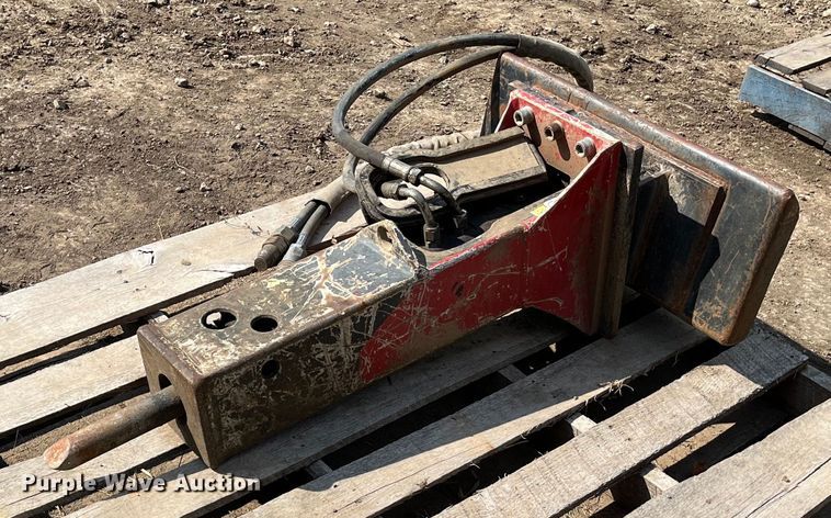 image for item MN9297 Compact utility loader breaker