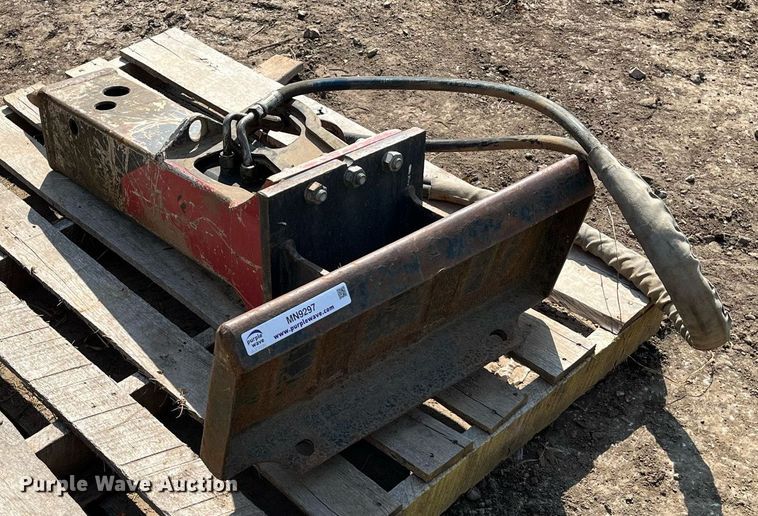 image for item MN9297 Compact utility loader breaker