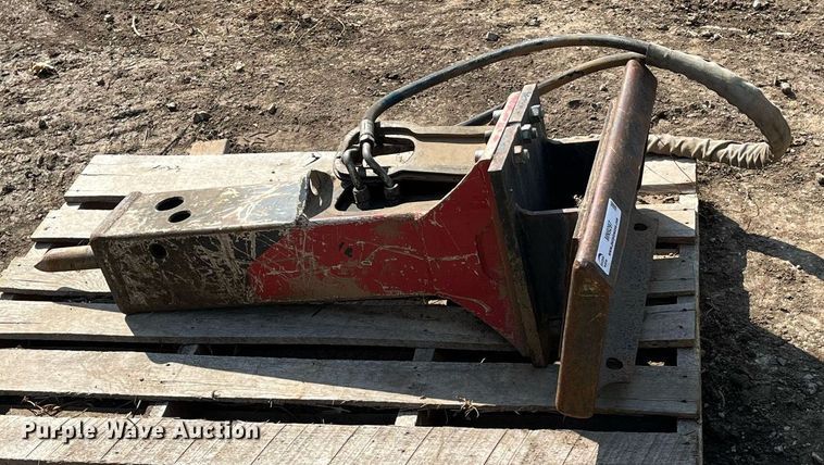 image for item MN9297 Compact utility loader breaker