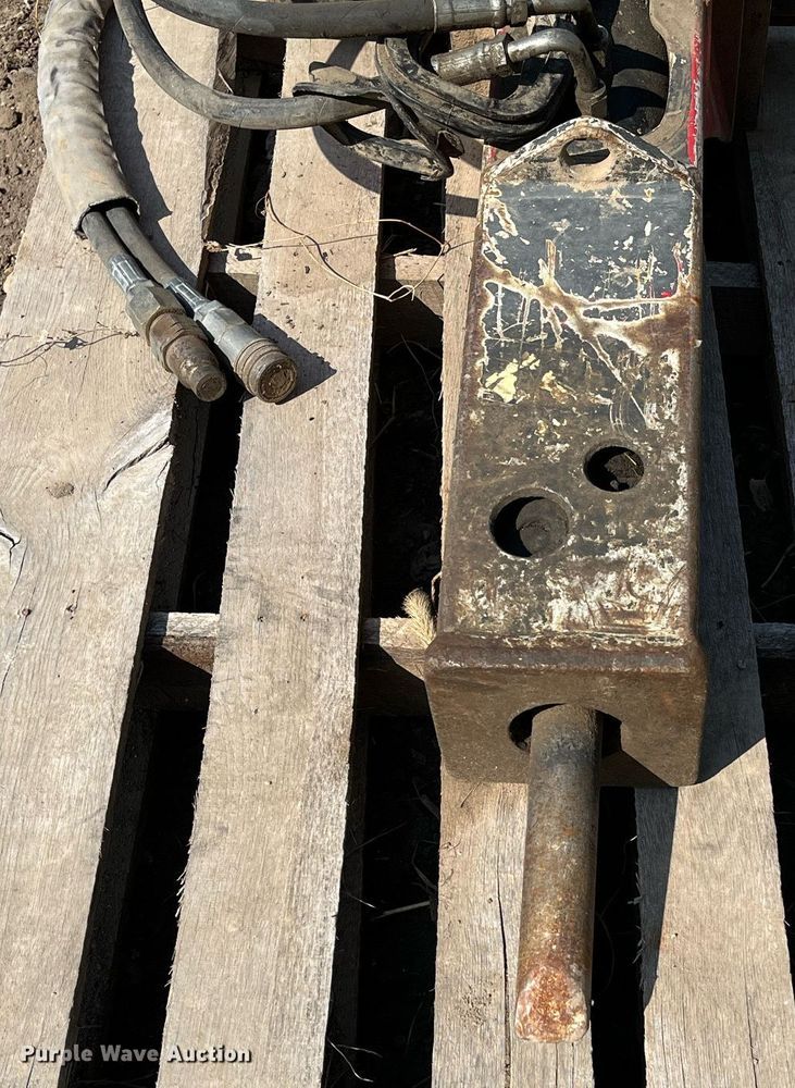 image for item MN9297 Compact utility loader breaker