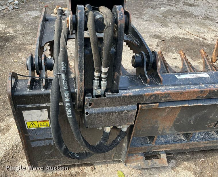 image for item MN9302 Caterpillar  84"W skid steer grapple bucket