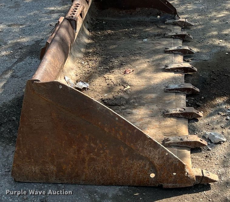 image for item MN9303 78"W skid steer bucket