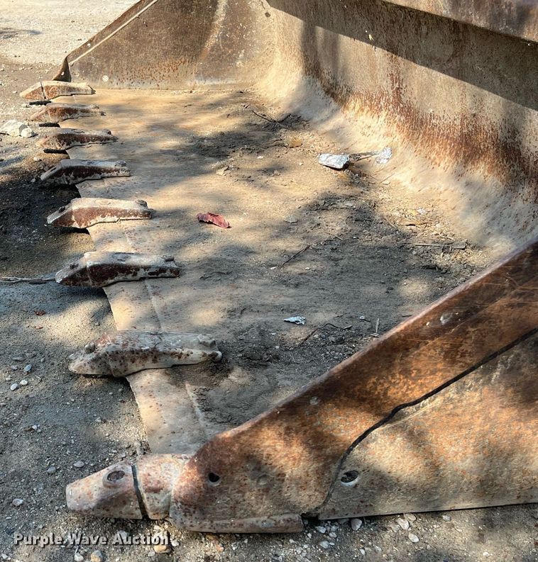 image for item MN9303 78"W skid steer bucket