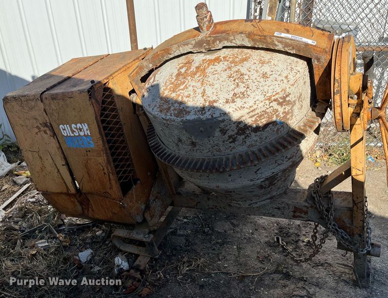 image for item MN9348 Gilson  concrete mixer