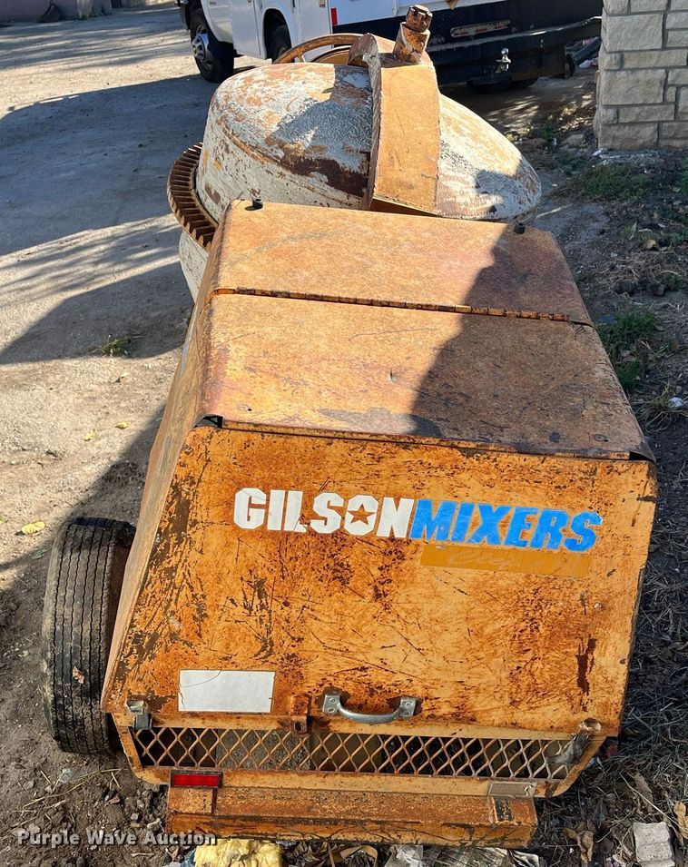 image for item MN9348 Gilson  concrete mixer
