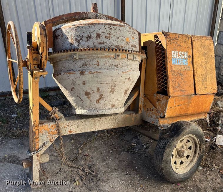 image for item MN9348 Gilson  concrete mixer