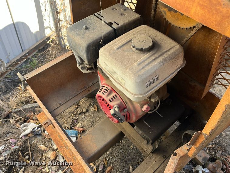 image for item MN9348 Gilson  concrete mixer