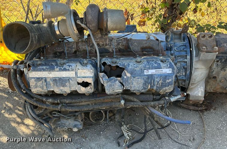 image for item MN9349 2002 Mack E7  engine