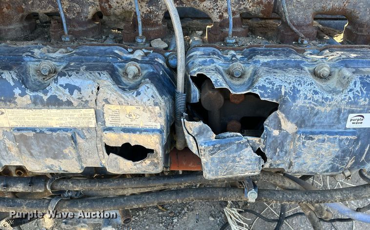 image for item MN9349 2002 Mack E7  engine