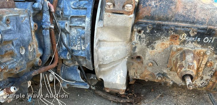 image for item MN9349 2002 Mack E7  engine