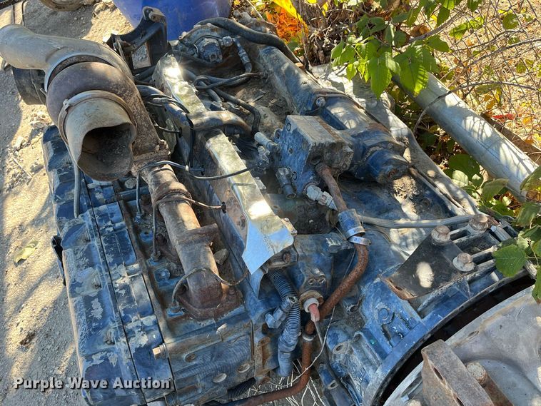 image for item MN9349 2002 Mack E7  engine