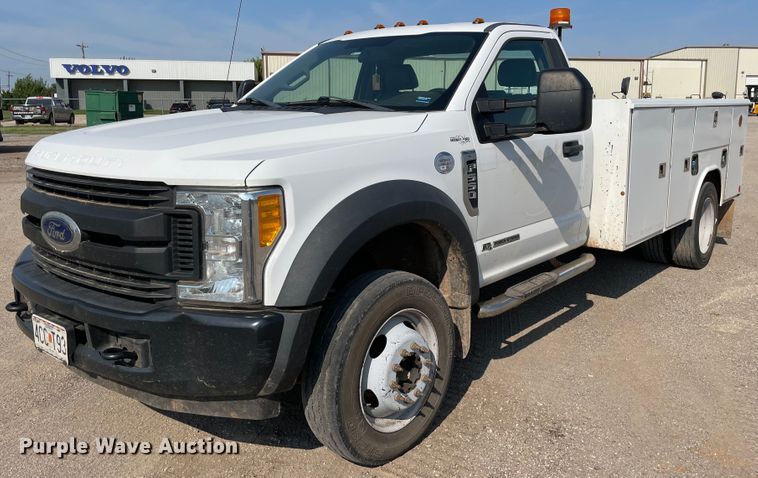 image for item MR9343 2017 Ford F550 Super Duty XL  utility / service truck