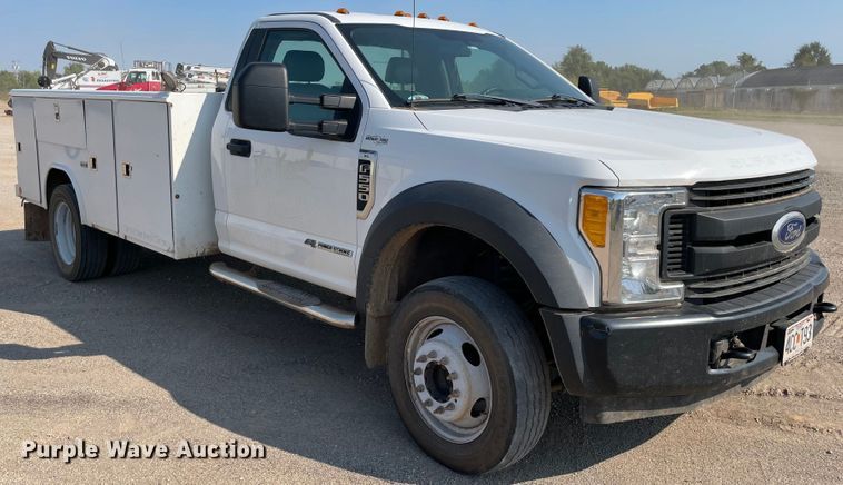 image for item MR9343 2017 Ford F550 Super Duty XL  utility / service truck