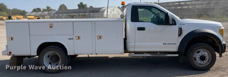 image for item MR9343 2017 Ford F550 Super Duty XL  utility / service truck