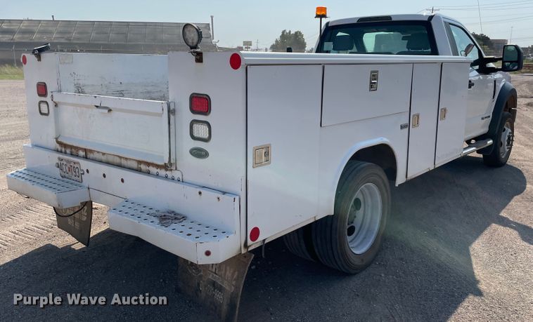 image for item MR9343 2017 Ford F550 Super Duty XL  utility / service truck