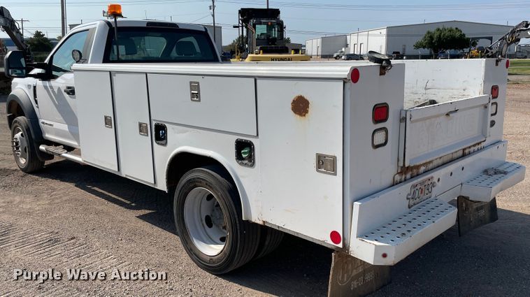 image for item MR9343 2017 Ford F550 Super Duty XL  utility / service truck