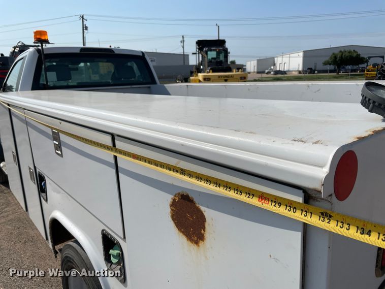 image for item MR9343 2017 Ford F550 Super Duty XL  utility / service truck