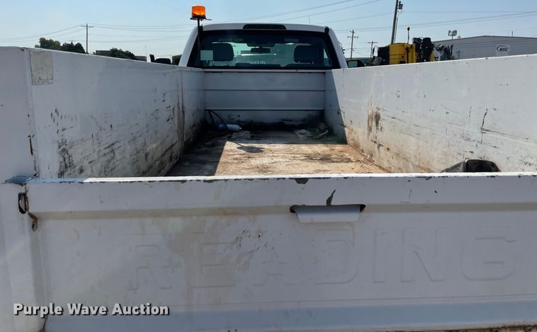 image for item MR9343 2017 Ford F550 Super Duty XL  utility / service truck