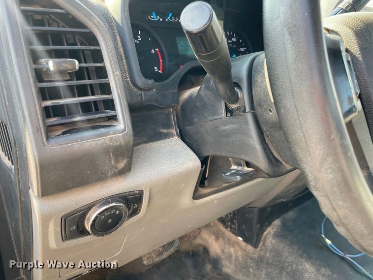 image for item MR9343 2017 Ford F550 Super Duty XL  utility / service truck