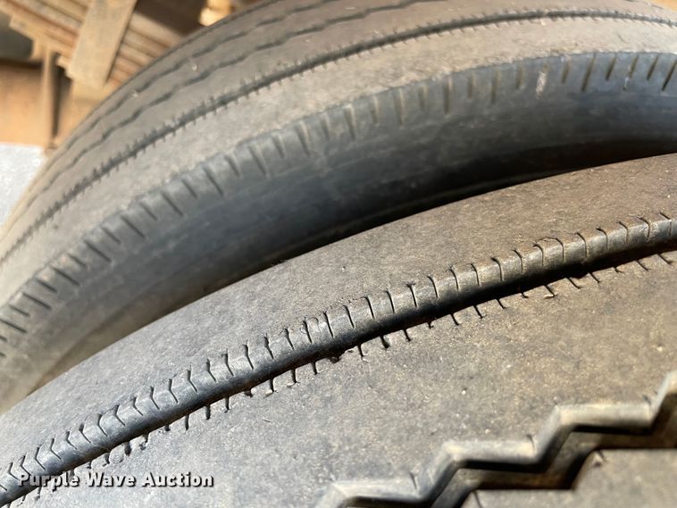 image for item MR9343 2017 Ford F550 Super Duty XL  utility / service truck