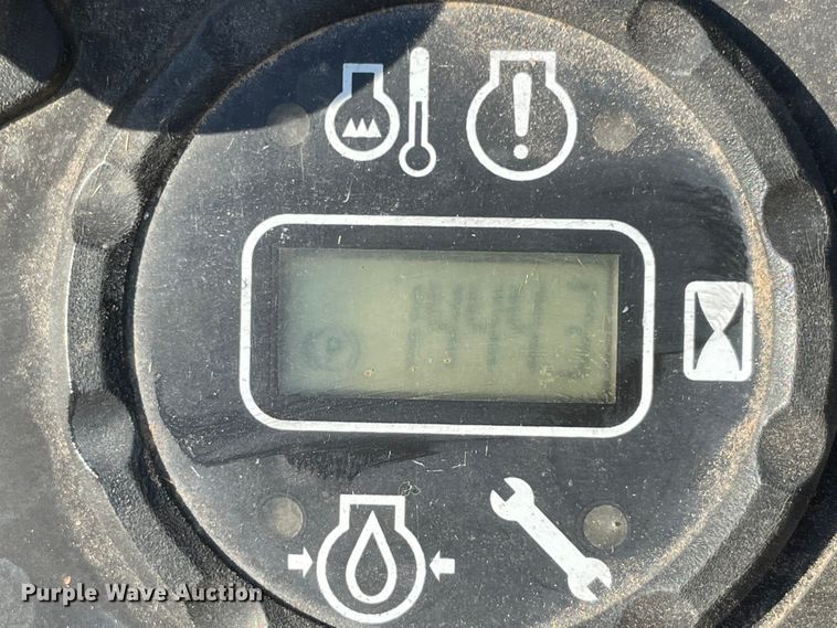 image for item MR9382 John Deere Z925M  lawn mower