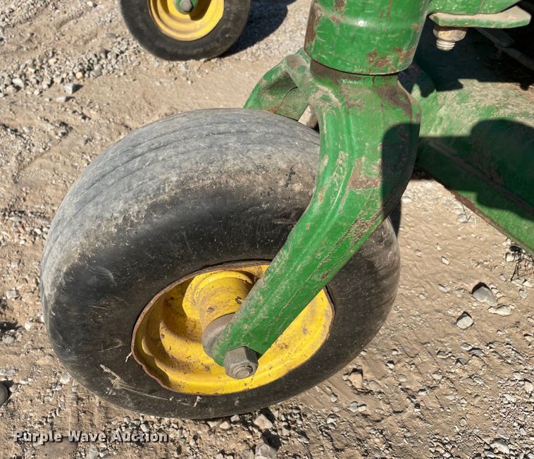 image for item MR9382 John Deere Z925M  lawn mower