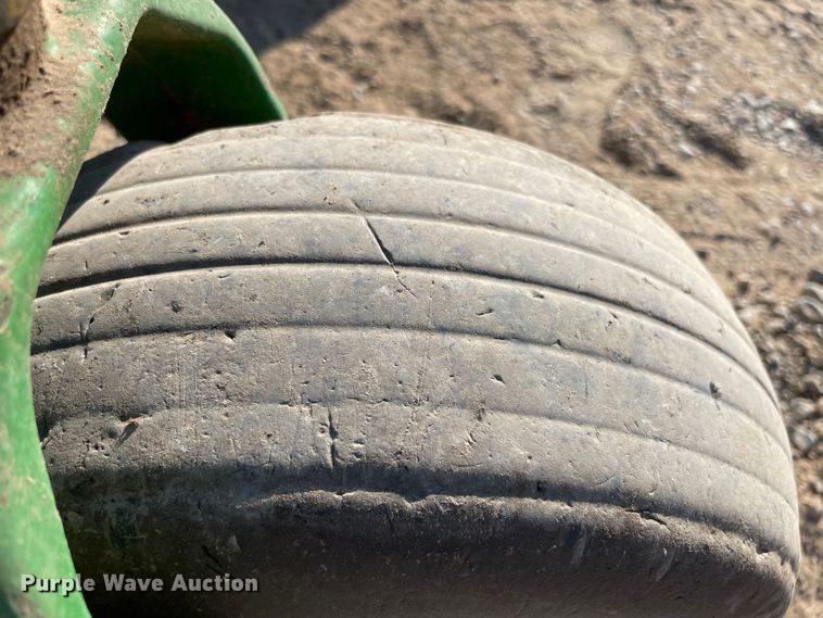 image for item MR9382 John Deere Z925M  lawn mower