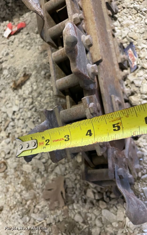 image for item MR9387 2007 Ditch Witch 1820  trencher