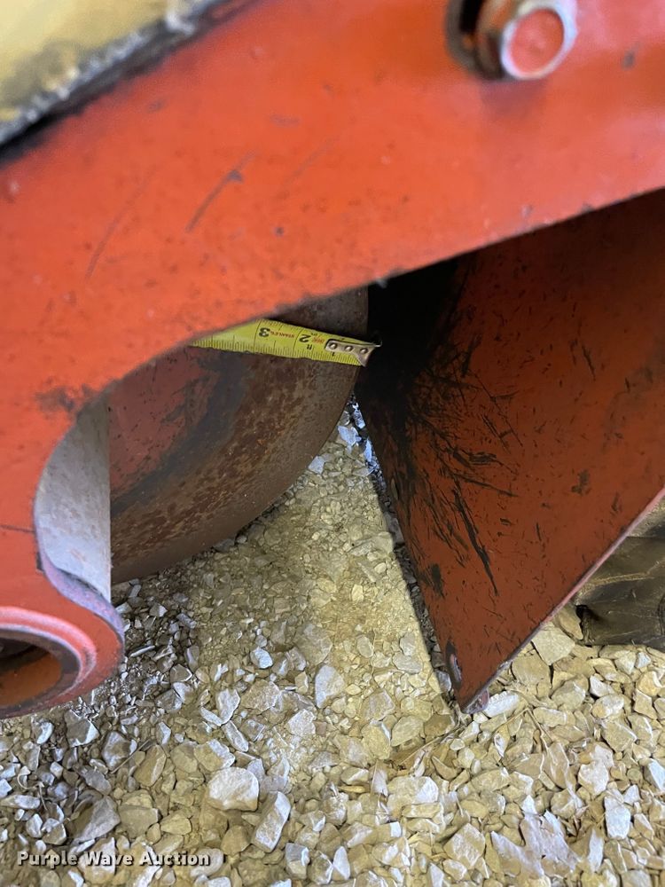 image for item MR9387 2007 Ditch Witch 1820  trencher