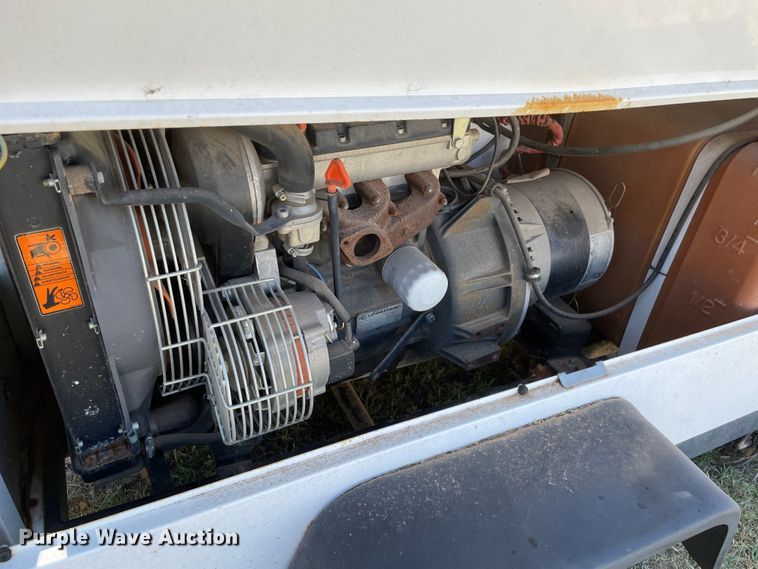 image for item MR9418 2006 Wacker LTC4  light plant