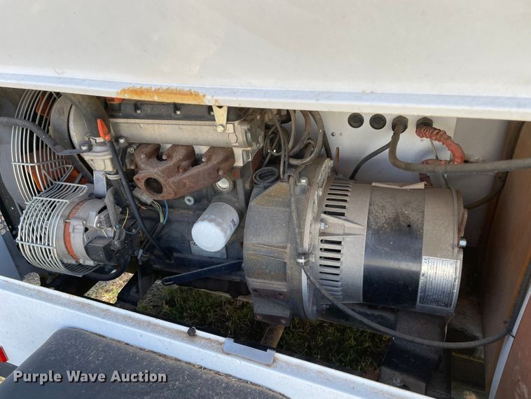 image for item MR9418 2006 Wacker LTC4  light plant