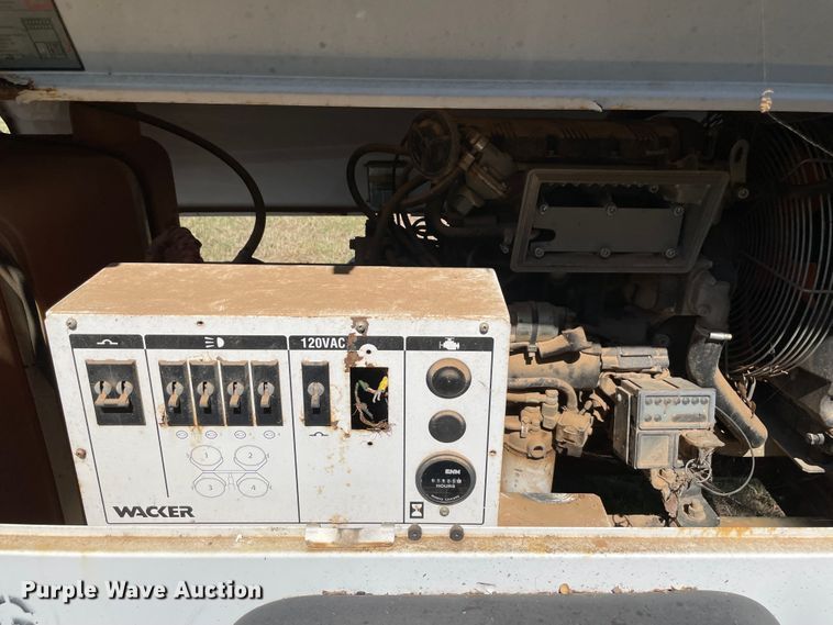 image for item MR9418 2006 Wacker LTC4  light plant