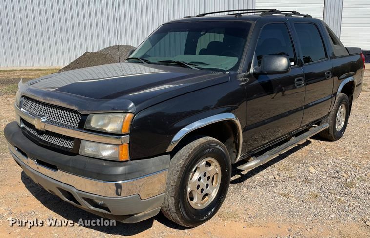image for item MR9420 2005 Chevrolet Avalanche 1500  pickup truck