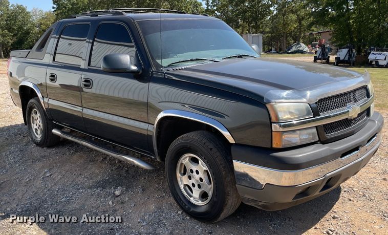 image for item MR9420 2005 Chevrolet Avalanche 1500  pickup truck