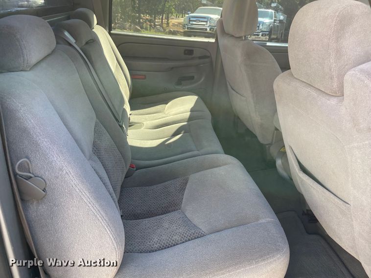 image for item MR9420 2005 Chevrolet Avalanche 1500  pickup truck