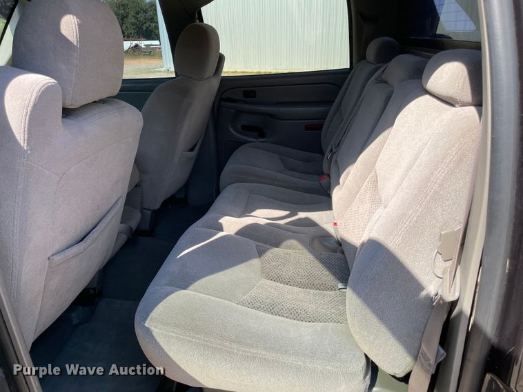 image for item MR9420 2005 Chevrolet Avalanche 1500  pickup truck